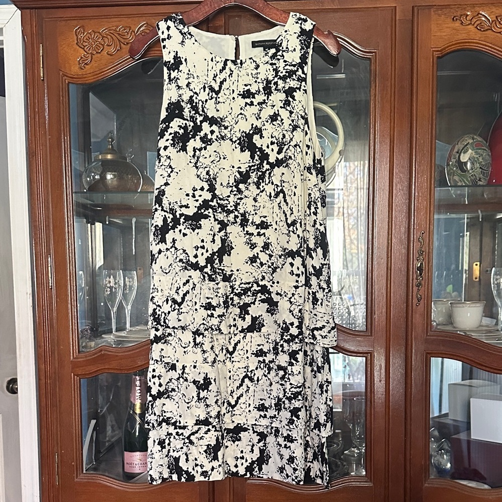 Banana Republic Printed Sleeveless Shift Dress